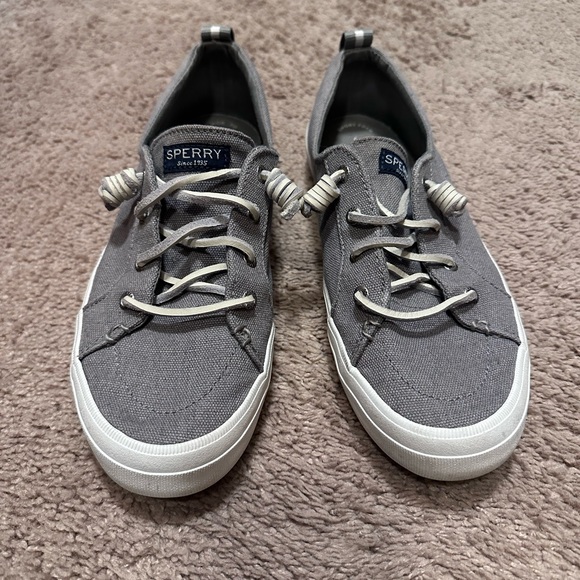 Women’s Sperry Crest Vibe Sneaker size 9.5 - Picture 1 of 7